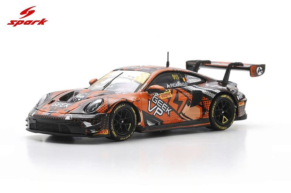 Porsche 911 GT3 R (992) Absolute Racing 4th FIA GT World Cup Macau 2024