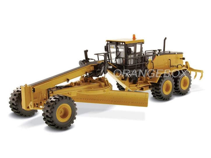 Motoniveladora Caterpillar 24M