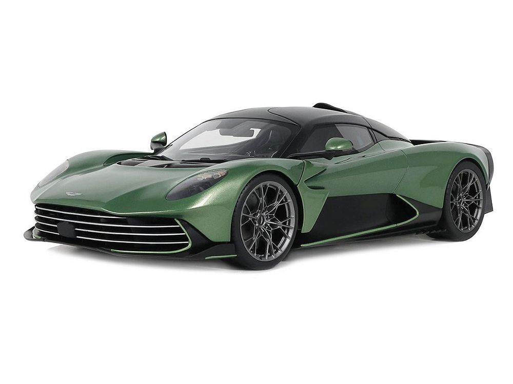Aston Martin Valhalla 2025