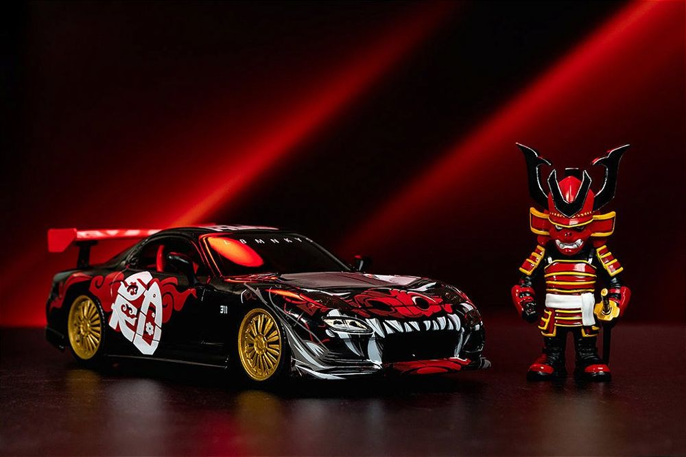 Mazda RX-7 1993 Lab Monkeys + Figura Saru