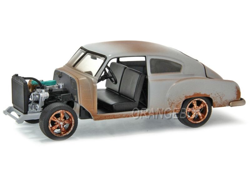 Dom's Chevrolet Fleetline Fast & Furious 8 Jada Toys