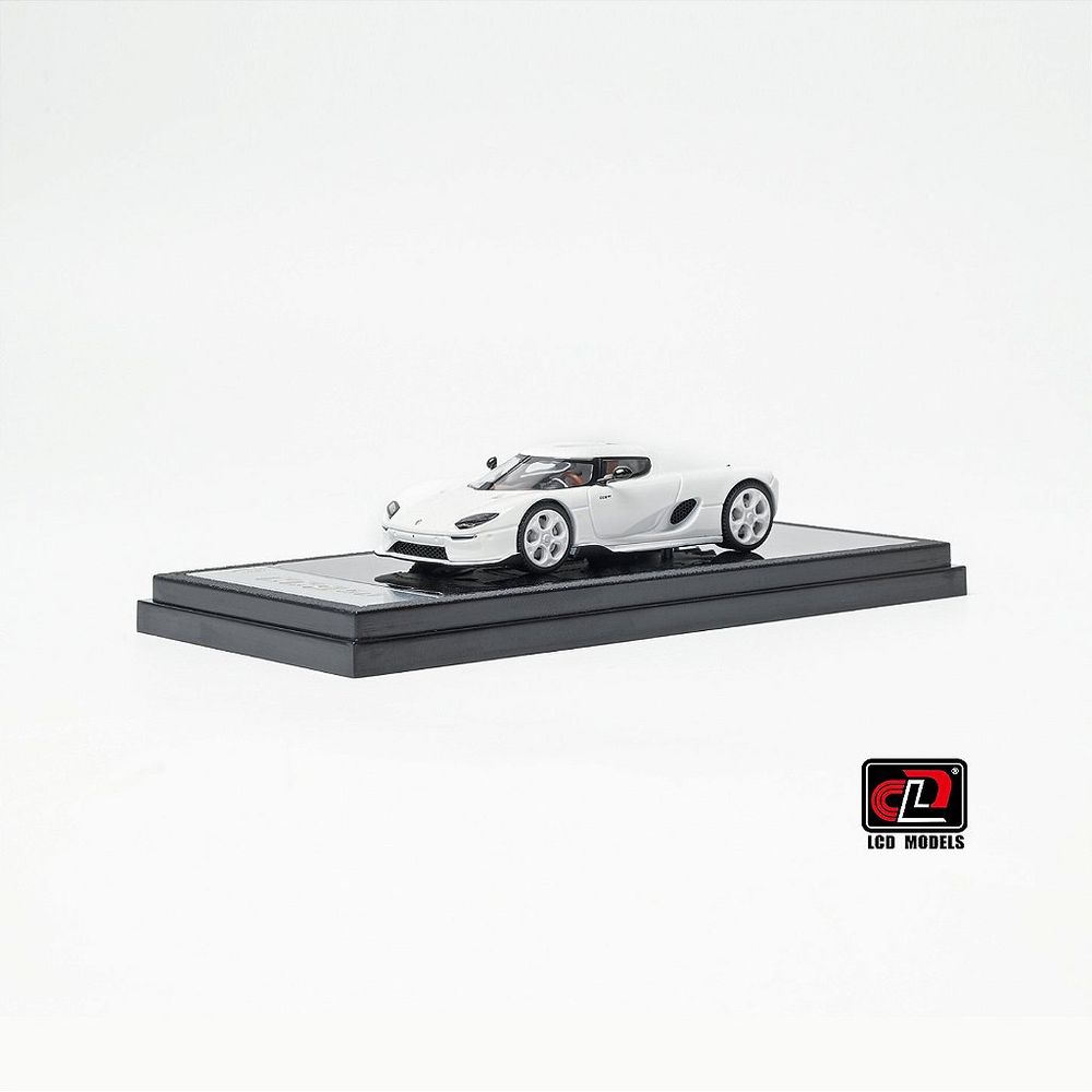 *** PRÉ-ORDER *** Koenigsegg CC850