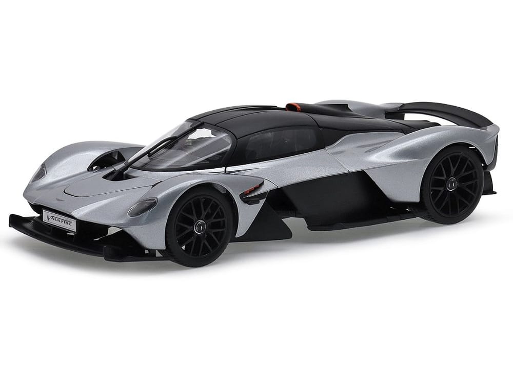 Aston Martin Valkyrie 2022
