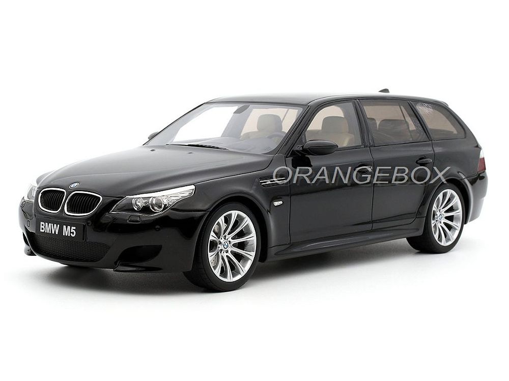 BMW E61 M5 2004