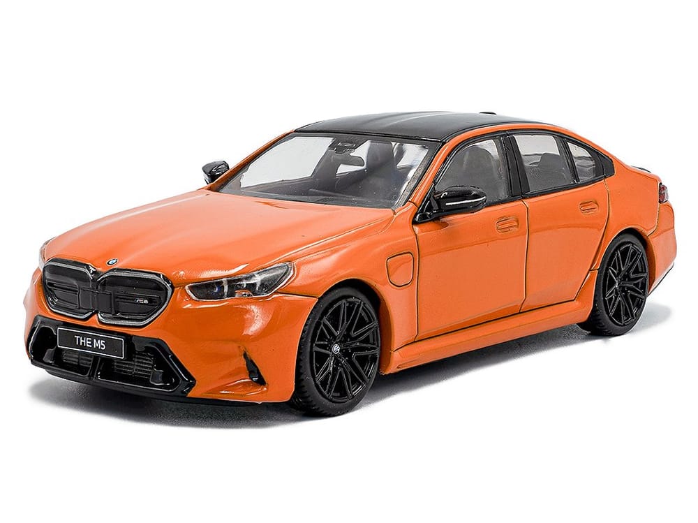 BMW G90 M5 Sedan 2024