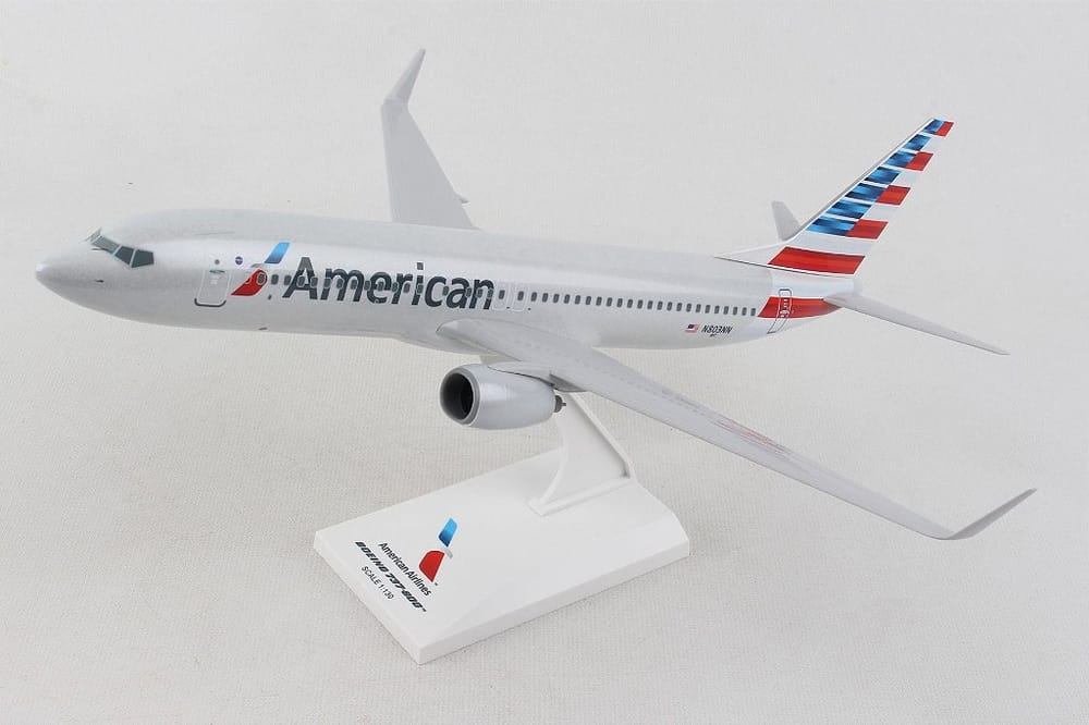 Avião American New Livery B737-800