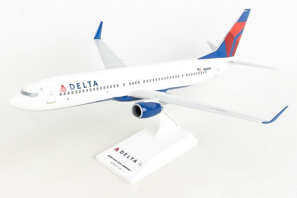 Avião Delta New Livery B737-900