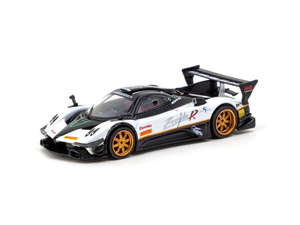 Pagani Zonda Revolución Bianco Benny
