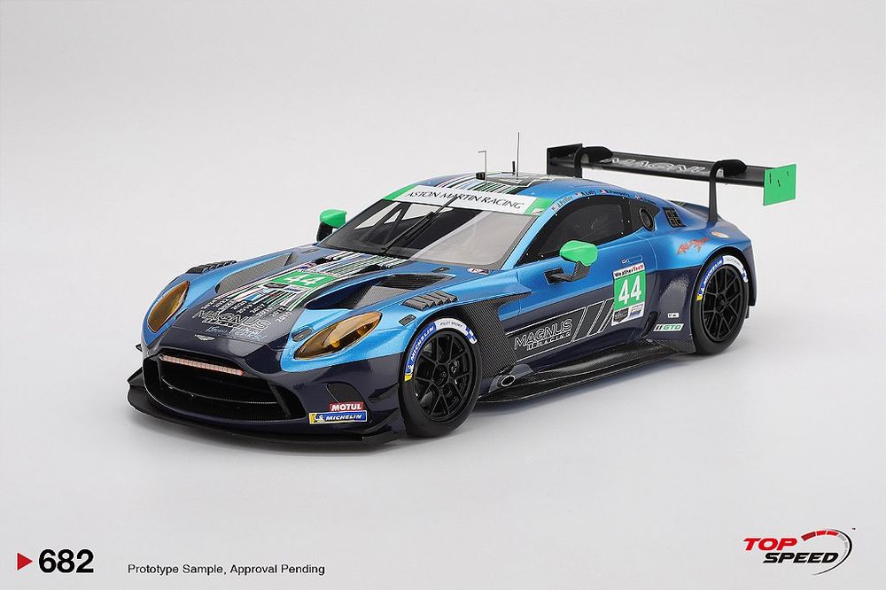Aston Martin Vantage GT3 EVO Magnus Racing 2025 IMSA 24Hs Daytona
