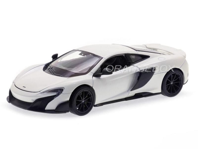 McLaren 675LT Coupe1:24 Welly Branco